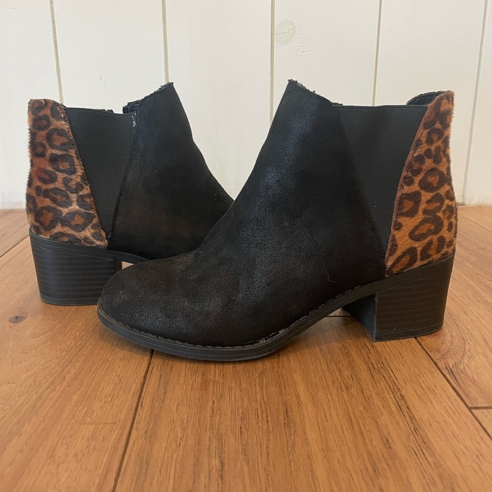 Girls size 3 Mia Booties